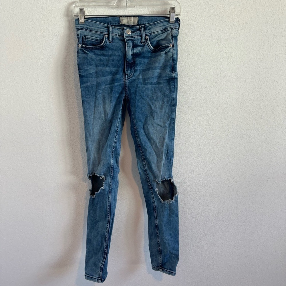 Free People Women’s Distressed Skinny Jeans Size 27‎